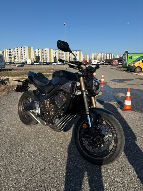 Scoala De Soferi Geo Brasov - HONDA CB650 2026 E-CLUTCH